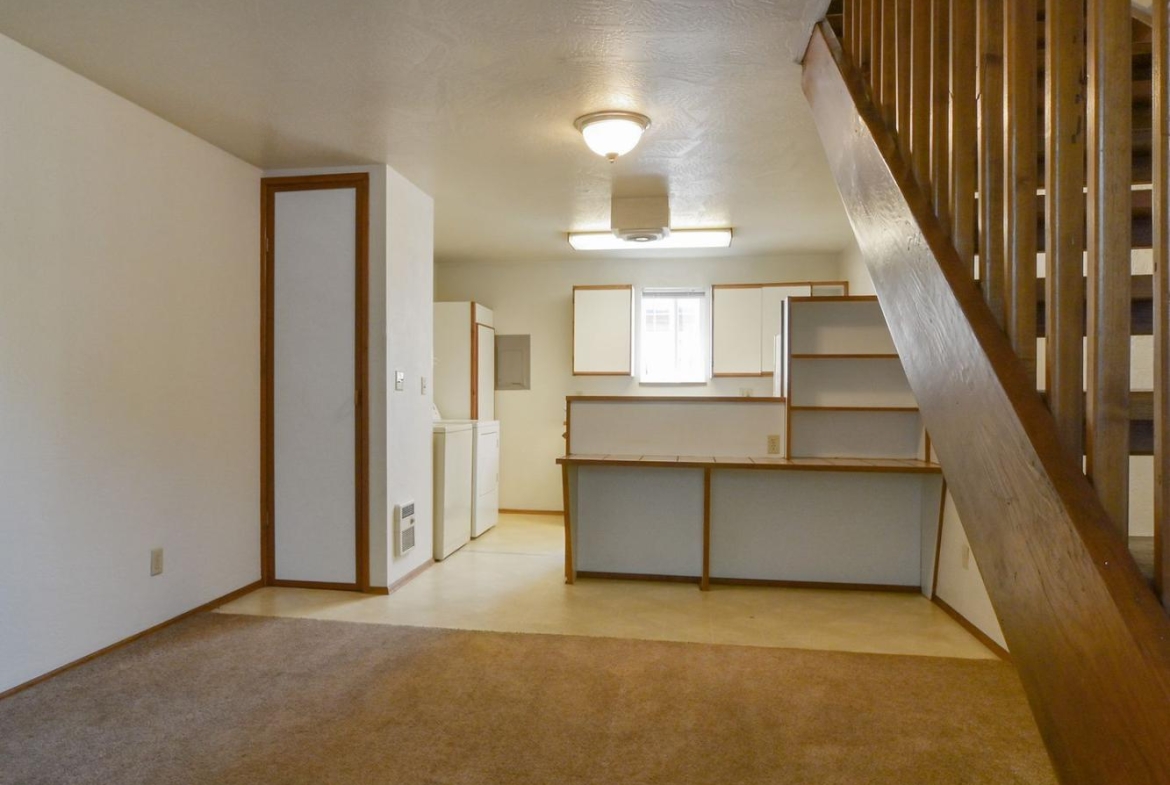 1585 Ferry Alley #1 | 2