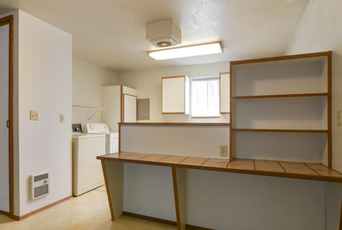 1585 Ferry Alley #1 | 4