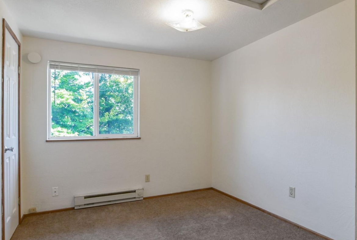 1585 Ferry Alley #1 | 9