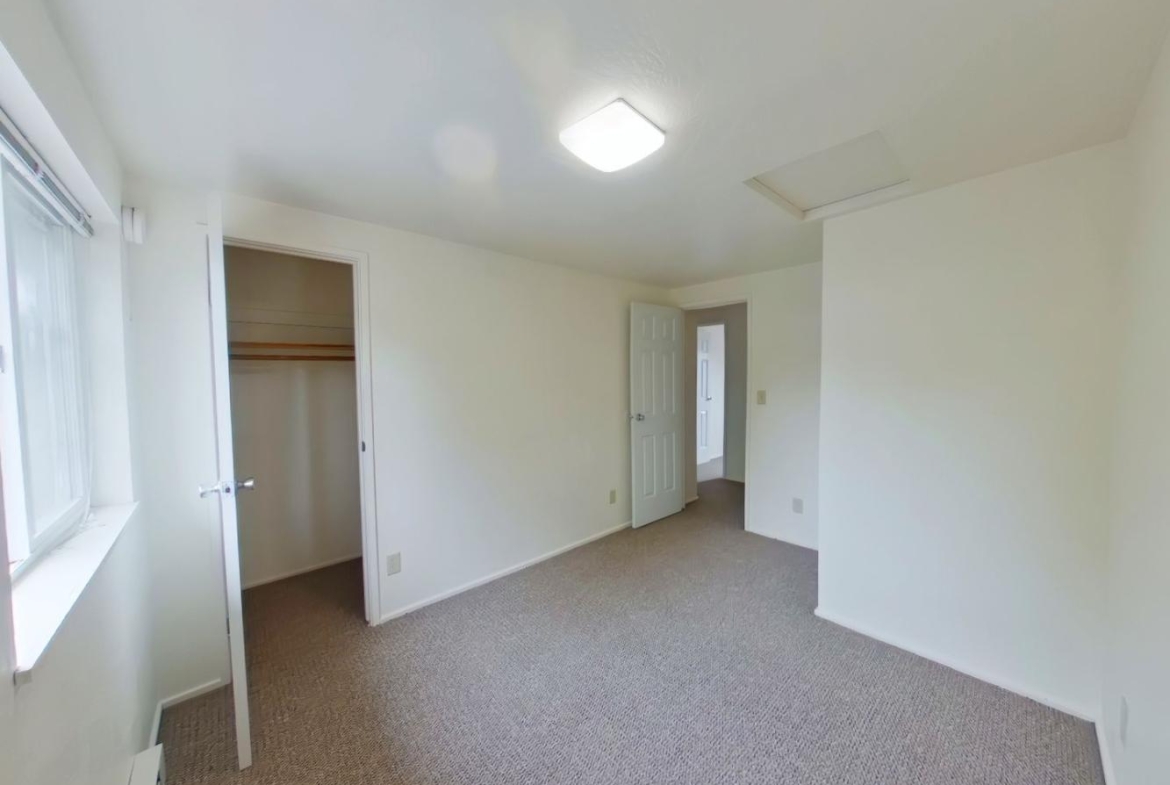 1585 Ferry Alley #2 | 8