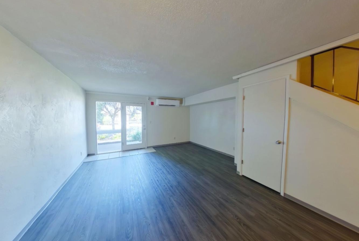 1695 Patterson Street #7 | 4