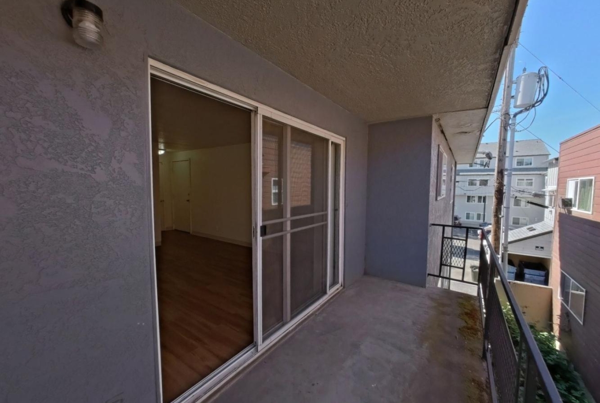 1844 Kincaid Street, 7 | 3