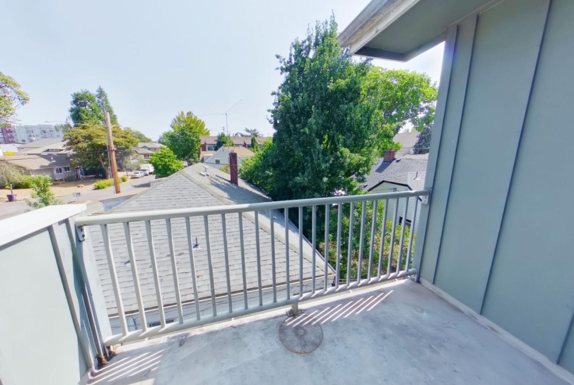 460 E 14th Ave #11 | 4