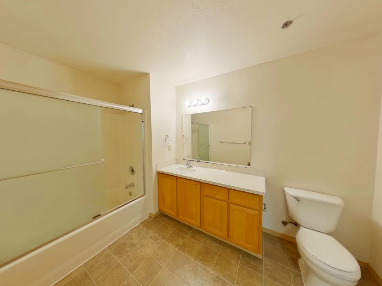460 E 14th Ave #4 | 5