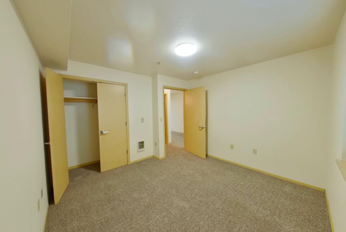 460 E 14th Ave #4 | 6