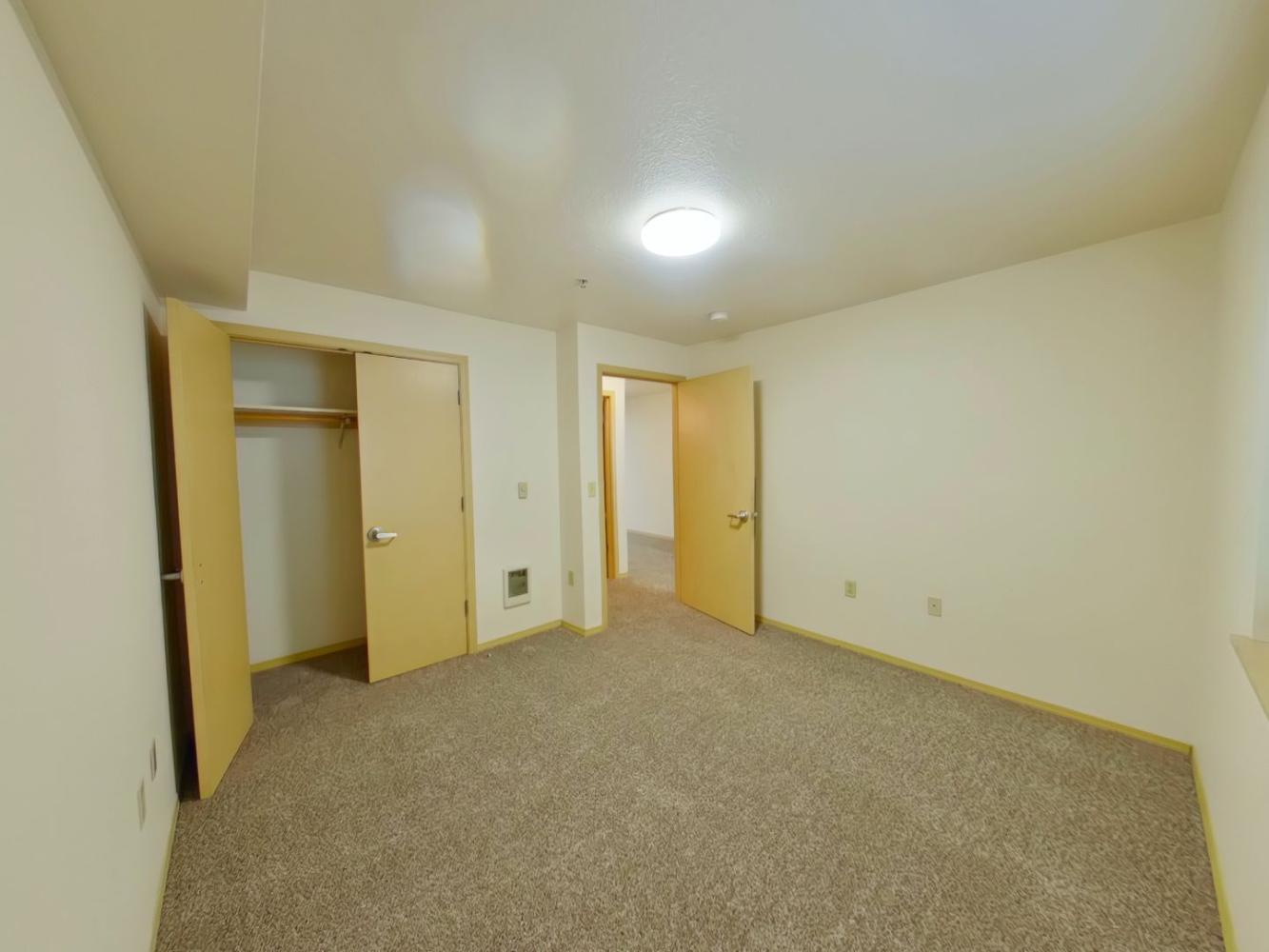 460 E 14th Ave #4 | 6