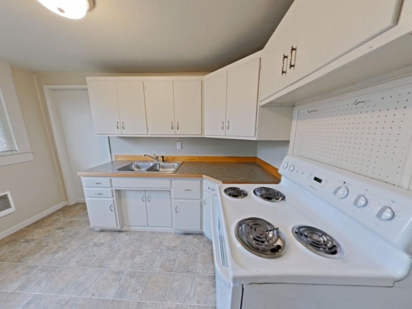 671 East 16th Avenue #2 | 7