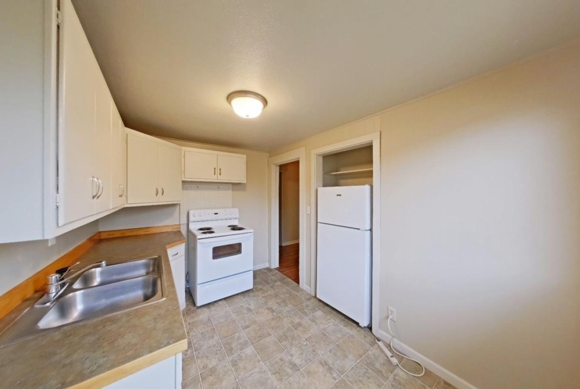 671 East 16th Avenue #2 | 8