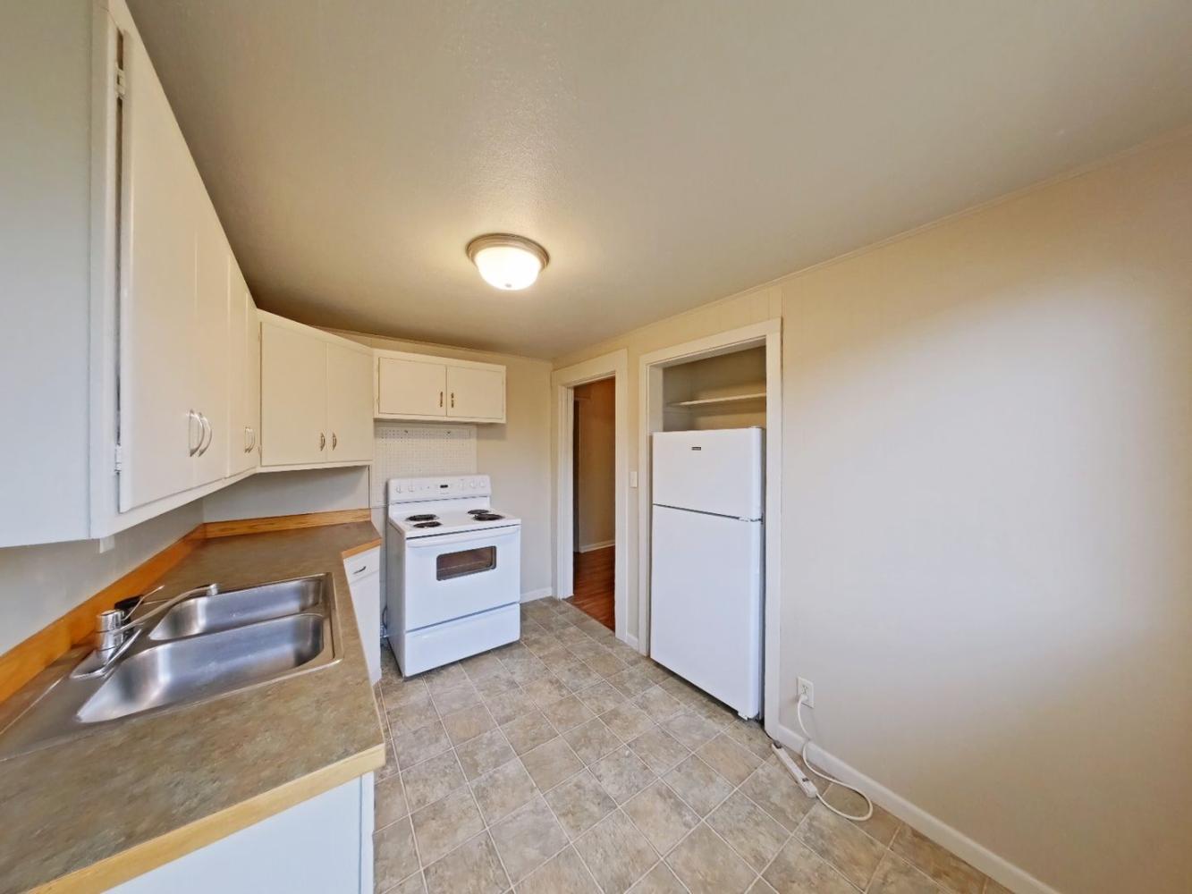 671 East 16th Avenue #2 | 8