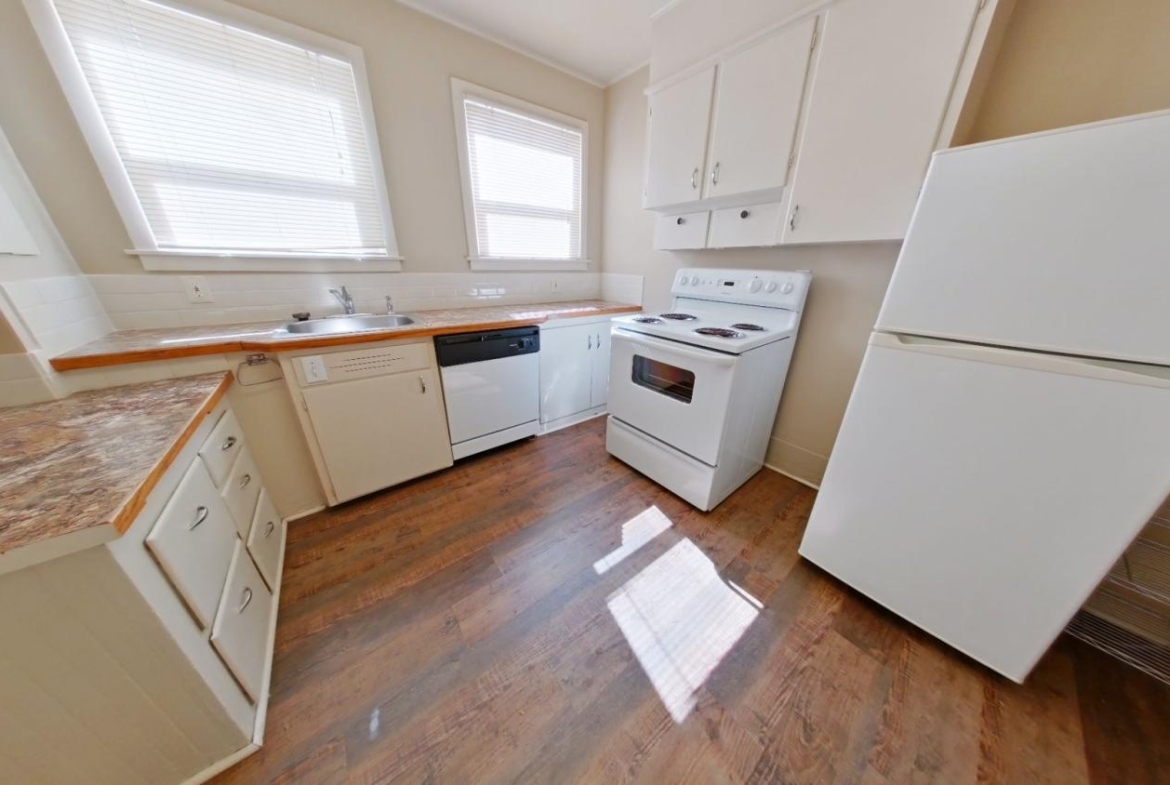 671 East 16th Avenue #3 | 7