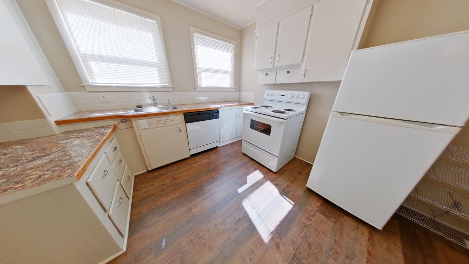 671 East 16th Avenue #3 | 7